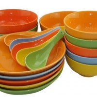 Plastic tableware