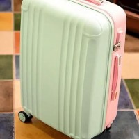 Suitcase box